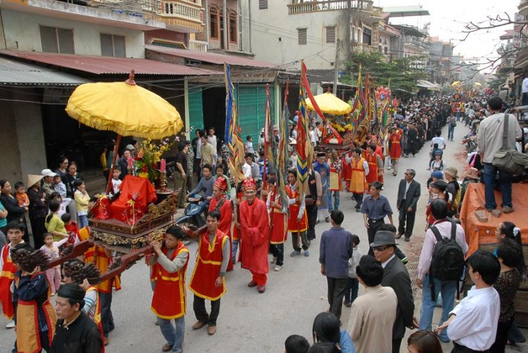 Rước pháo cầu mùa