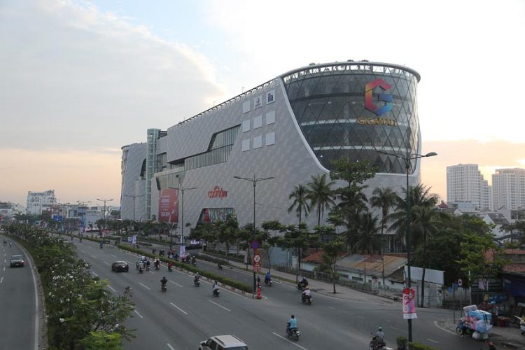 Trung tâm Thương mại Gigamall 4
