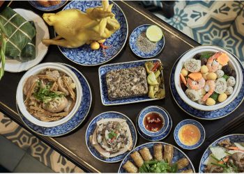 Mâm cơm ngày tết