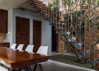 Ngôi nhà “đỏ gạch”nổi bật trong thị trấn ngư dân ở Phan Thiết 5