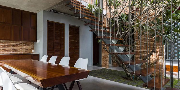 Ngôi nhà “đỏ gạch”nổi bật trong thị trấn ngư dân ở Phan Thiết 5