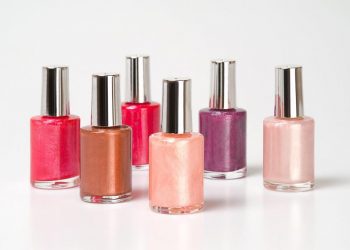 Những màu sơn móng tay đang được ưa chuộng