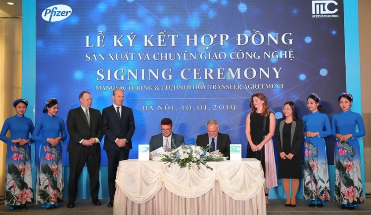 Pfizer ký kết thỏa thuận chuyển giao công nghệ với Medochemie