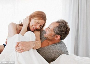 Giữ mãi tuổi xuân với tần suất quan hệ tình dục khoa học