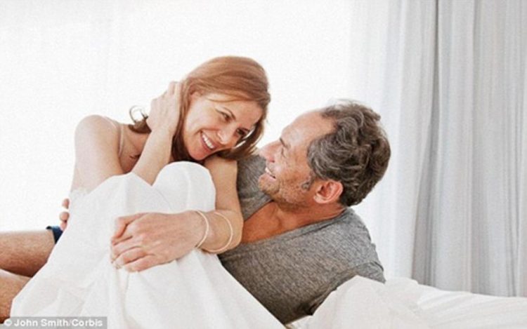 Giữ mãi tuổi xuân với tần suất quan hệ tình dục khoa học