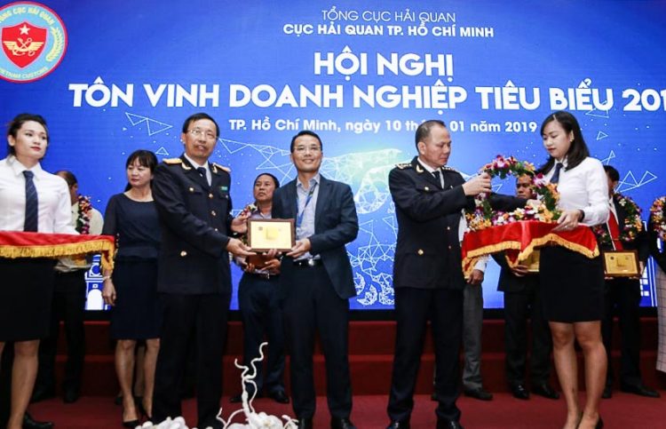 Samsung Vina đoạt giải thưởng “Doanh nghiệp tiêu biểu năm 2018” 3