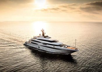 siêu thuyền thông minh Fenella Elms 2