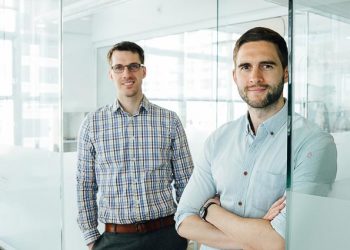 Hai chàng trai khởi nghiệp với bàn chải đánh răng, bán hơn một triệu chiếc 3