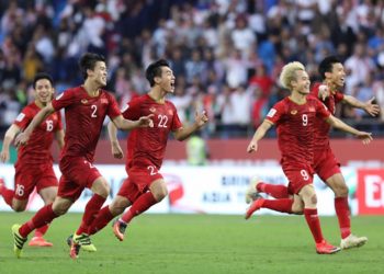 Hạ thuyết phục Jordan 4-2 trên chấm 11m, Việt Nam đĩnh đạc vào tứ kết Asian Cup 2019