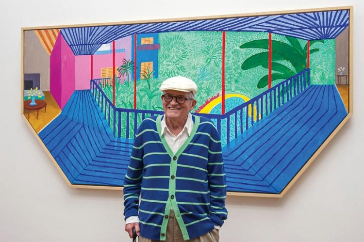 David Hockney với một tranh phong cảnh hình lục lăng đầy màu sắc của ông