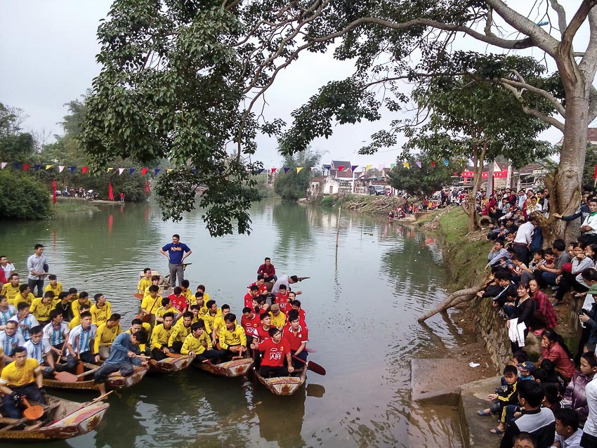 Sông La chảy qua thị xã Hồng Lĩnh