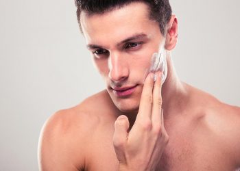 Bí quyết chăm sóc da đầu năm cho nam giới