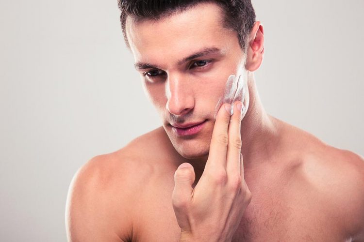 Bí quyết chăm sóc da đầu năm cho nam giới