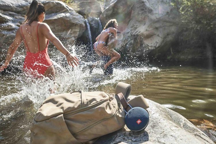 Những mẫu loa bluetooth siêu gọn nhẹ 2