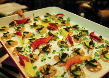 Củ sen chiên bọ cạp