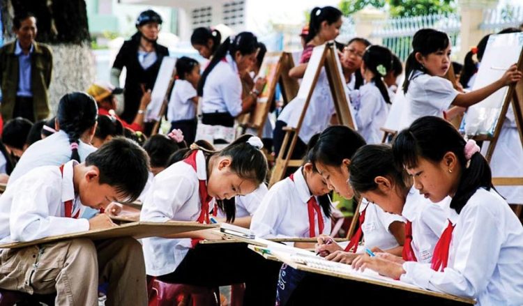 Giáo dục đúng đắn sẽ khuyến khích trẻ em hiếu kỳ và tò mò về thế giới