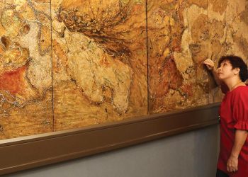 Hiền Nguyễn với bức Tình yêu cuộc sống