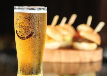 Nhập tiệc như năm 1959