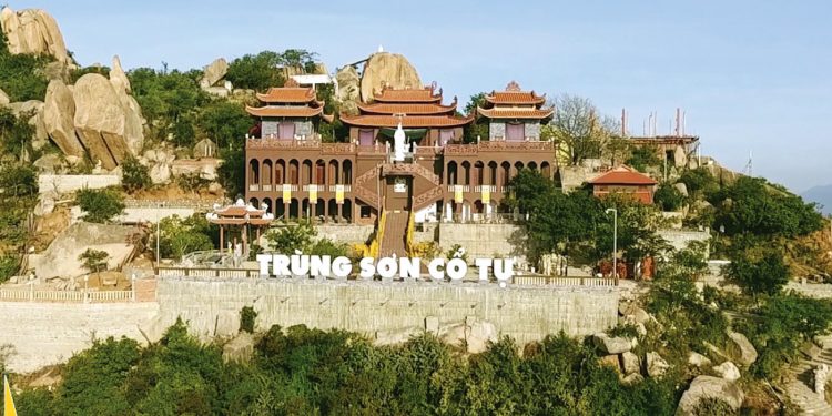 Toàn cảnh Trùng Sơn cổ tự. Ảnh: Phương Đông Group 1