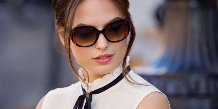 Chiếc kính mát sành điệu cho ngày đầu năm