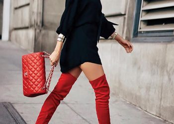 Đầu xuân dạo phố với túi xách đỏ