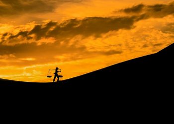 Đọc bài thơ “Hoàng hôn” của Lưu Trọng Lư, nhớ đến một bài thơ Đường