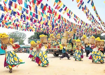 Rực rỡ sắc màu lễ hội xoài trên đảo Guimaras