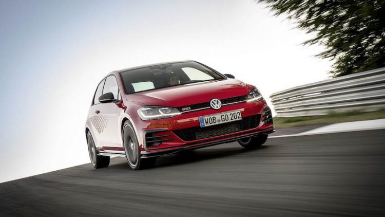 Volkswagen Golf GTI TCR ra mắt, đậm chất thể thao và mạnh mẽ hơn với giá từ 1,027 tỉ