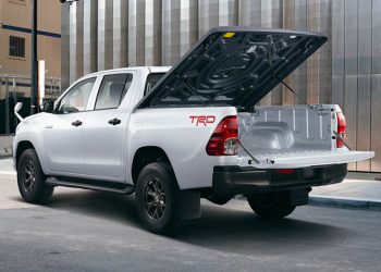 Toyota Hilux Black Rally 2