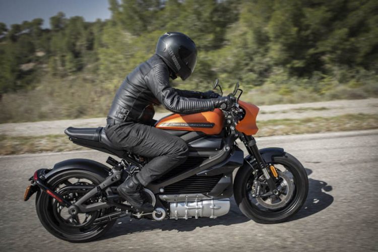 [CES 2019] Xe điện Harley-Davidson LiveWire chốt giá từ 29,799 USD, khách có thể đặt hàng tại website