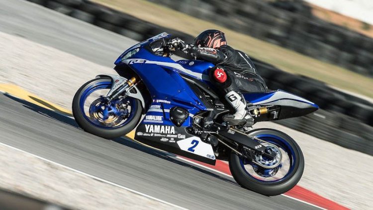Yamaha R3 2019 lên bộ kit đường đua, giá đội thêm 278,3 triệu