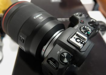 Canon ra mắt máy ảnh full-frame EOS RP siêu gọn nhẹ, giá 38 triệu đồng