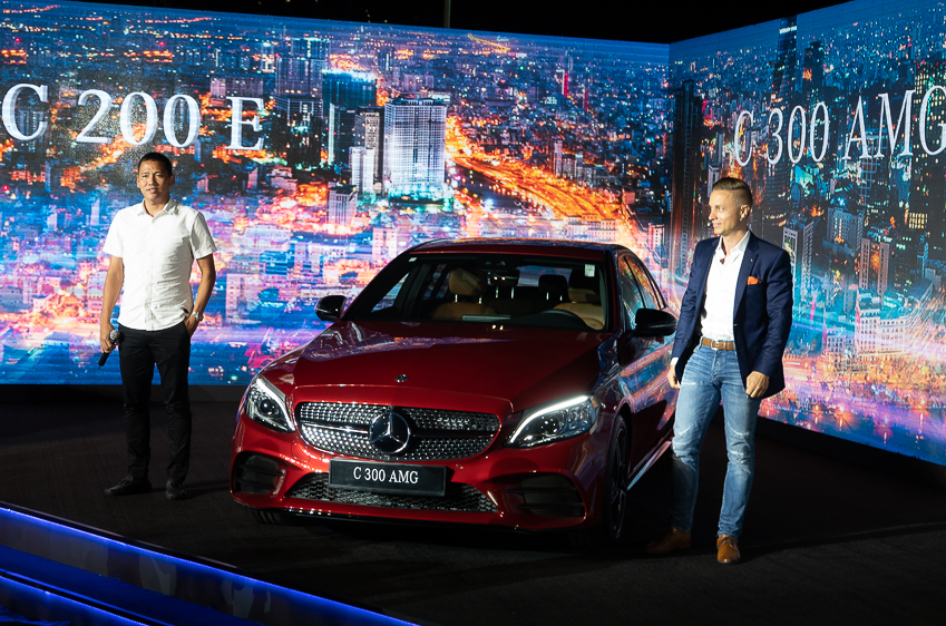Tiền đạo Anh Đức cũng có mặt trong buổi giới thiệu Mercedes-Benz C-Class 2019 tại Việt Nam.