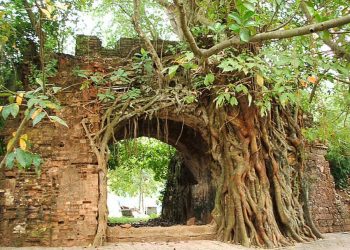 Một cổng thành Sơn Tây