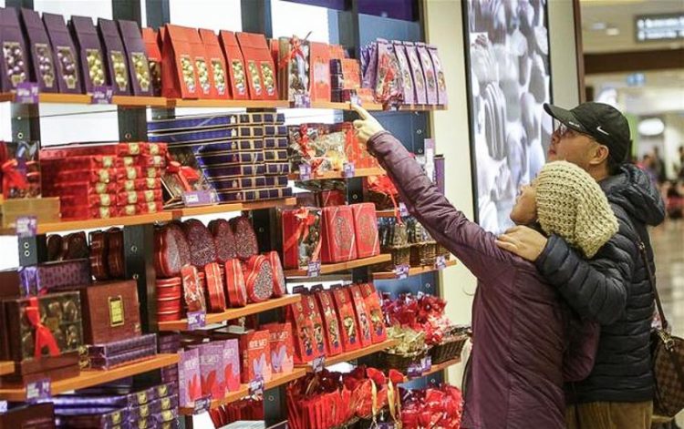 Người Châu Á ngày càng chi tiêu nhiều hơn cho lễ Tình Nhân