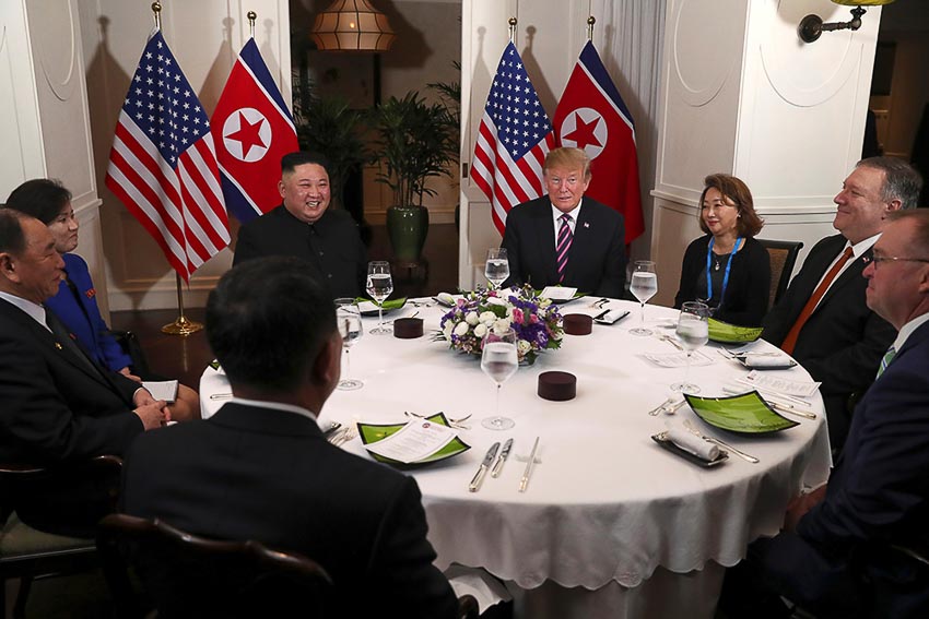 Những hình ảnh ấn tượng trong cuộc gặp của lãnh đạo Mỹ - Triều tại Hà Nội 7