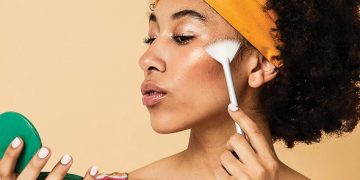 Trang điểm đẹp hơn với phấn bắt sáng 3