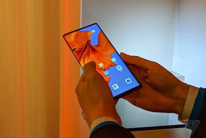 Huawei ra mắt smartphone màn hình gập 5G Mate X giá 2.300 euro - Ảnh 2