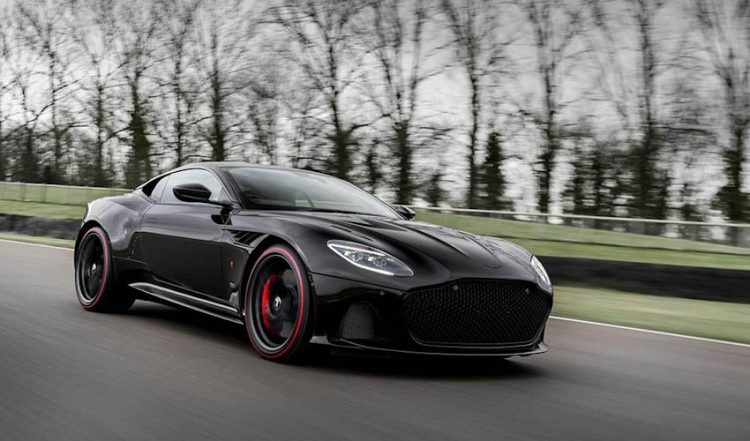 Aston Martin DBS Superleggera TAG Heuer, chốt giá 295.000 bảng Anh, kèm đồng hồ