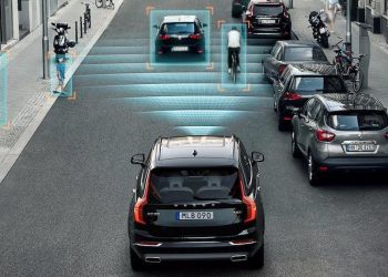 40 quốc gia thống nhất: Các hãng xe phải trang bị hệ thống phanh tự động khẩn cấp