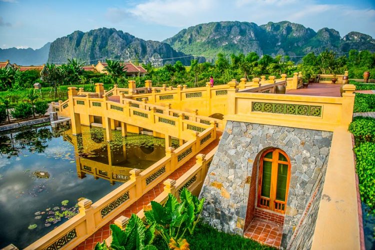 EMERALDA RESORT NINH BÌNH HƯỞNG ỨNG CHIẾN DỊCH GIỜ TRÁI ĐẤT 2019 3