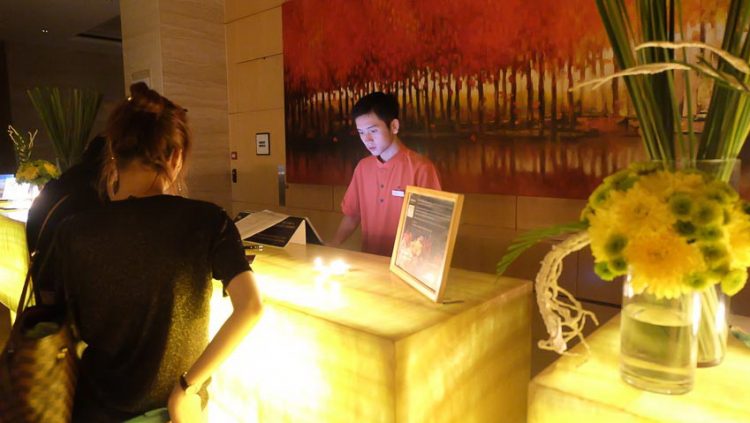 Khách sạn Sheraton Nha Trang Hưởng ứng Giờ trái đất năm 2019 3