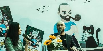 Tác giả Jesse trong buổi ra mắt sách