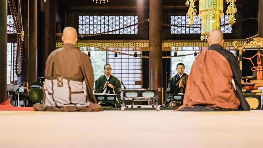 Thiền định thường kết hợp với Phật giáo để giữ tâm trí luôn thanh tịnh và an bình