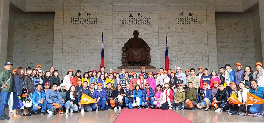 Nhiều đoàn khách lớn chọn TST tourist du lịch mùa hè 2019 2