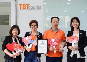 Cục xúc tiến Du lịch Nhật Bản trao giải thưởng “Impressive Incentive Travel Agency” cho TST Tourist