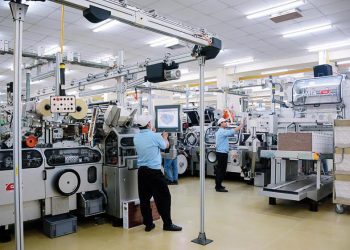 Áp lực chuyển đổi công nghệ ngày càng lớn