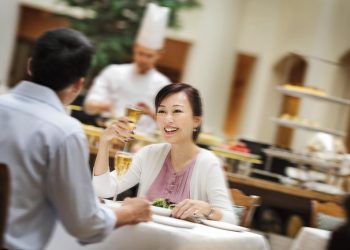 Chào mừng 8-3 cùng tiệc buffet đặc biệt