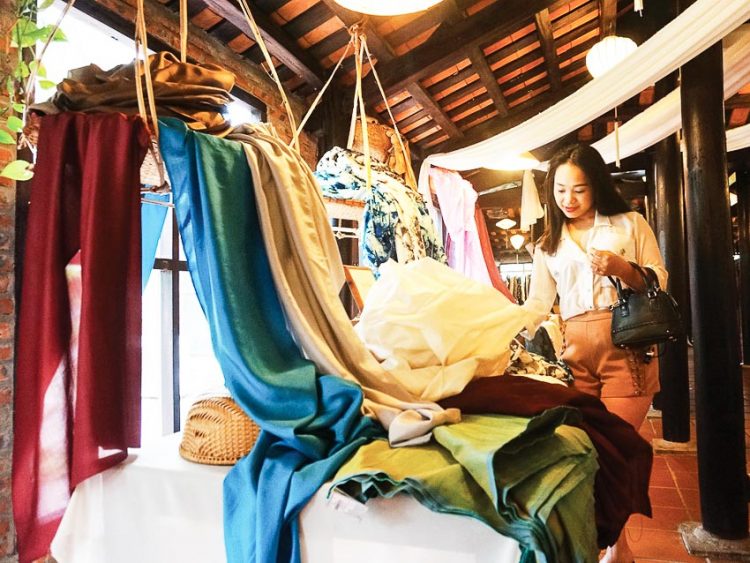 Tơ lụa Lâm Đồng tăng trưởng ngoạn mục ở thị trường trong nước