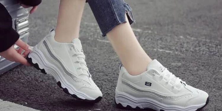 Các kiểu giày thể thao đang được yêu thích